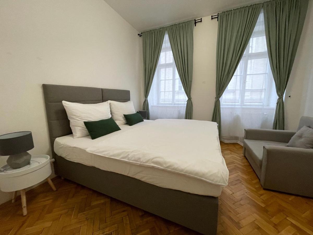 White Swan Boutique Apartments Πράγα Εξωτερικό φωτογραφία